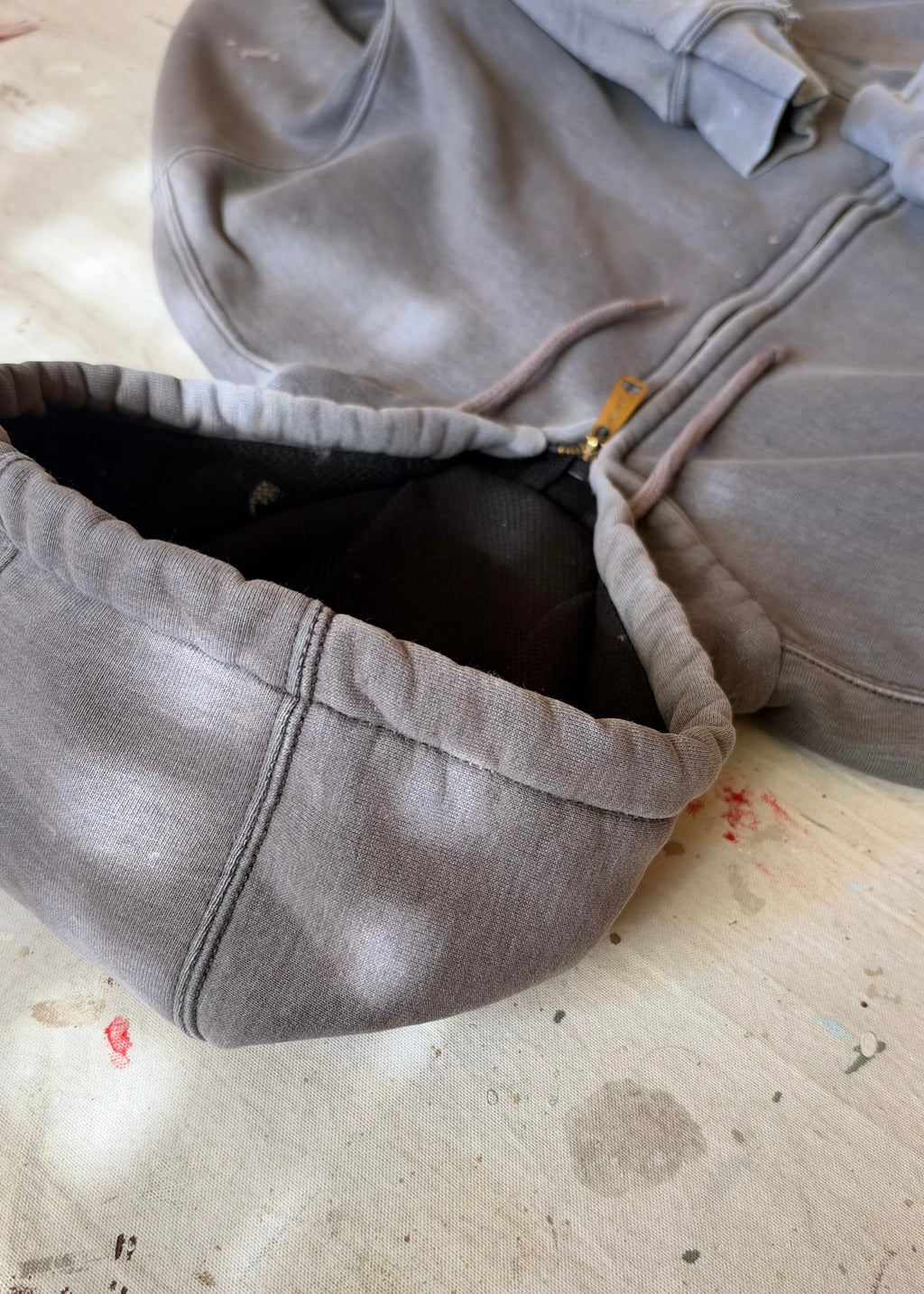 2000s Carhartt Distressed Work Hoodie - M