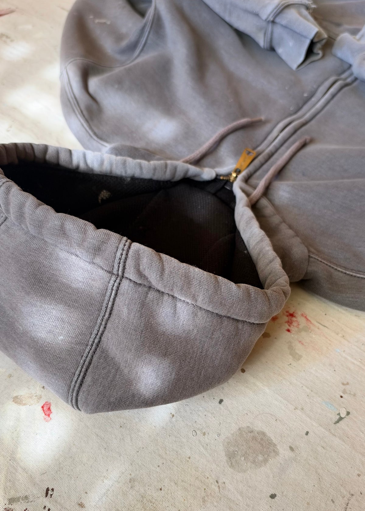 2000s Carhartt Distressed Work Hoodie - M