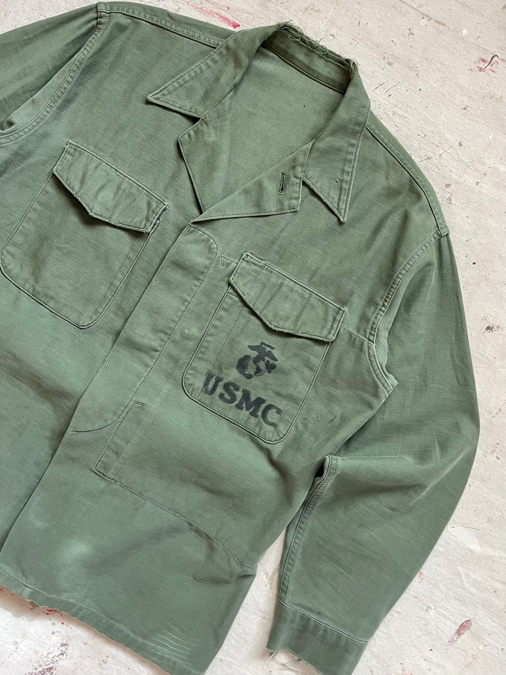 1960s Vietnam War USMC OG-107 Cotton Sateen Utility Shirt - EGA Stencil - L